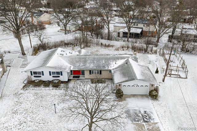 25376 Lyncastle Street, Farmington, MI 48336