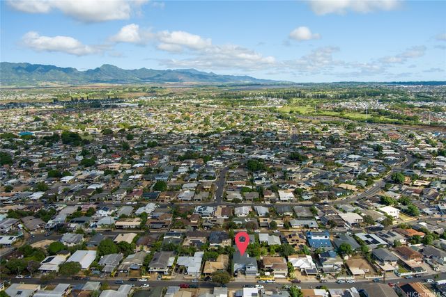 94-1210 Kahuaina Street, Waipahu, HI 96797