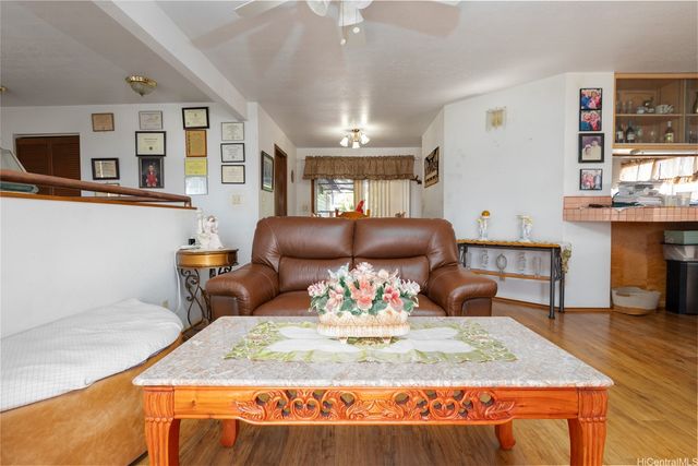 94-1210 Kahuaina Street, Waipahu, HI 96797