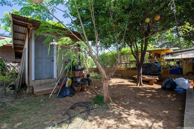 94-1210 Kahuaina Street, Waipahu, HI 96797