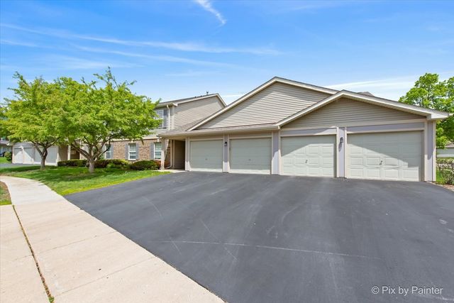 1023 Berkshire Court C, Elgin, IL 60120