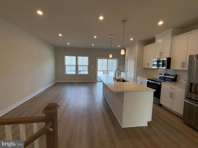 9193 EDENDERRY DR, Fredericksburg, VA 22408