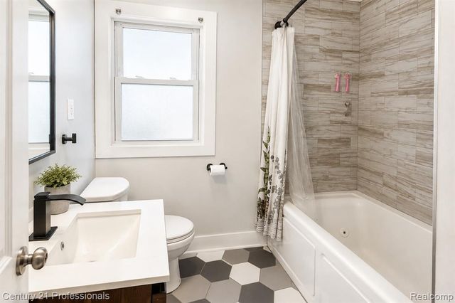 1246 West Boulevard, Berkley, MI 48072