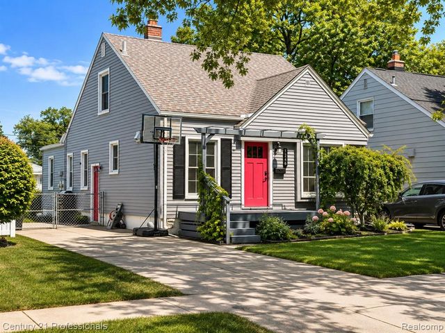 1246 West Boulevard, Berkley, MI 48072