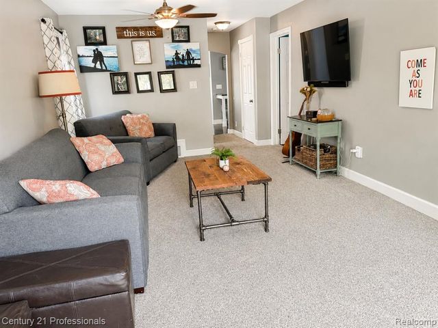 1246 West Boulevard, Berkley, MI 48072