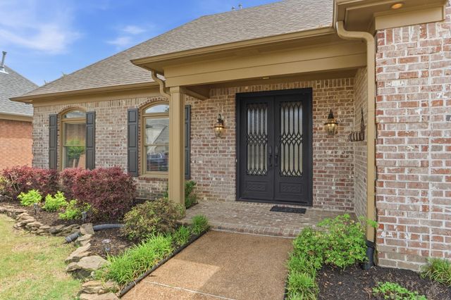 536 WARWICK WILLOW CV, Collierville, TN 38017