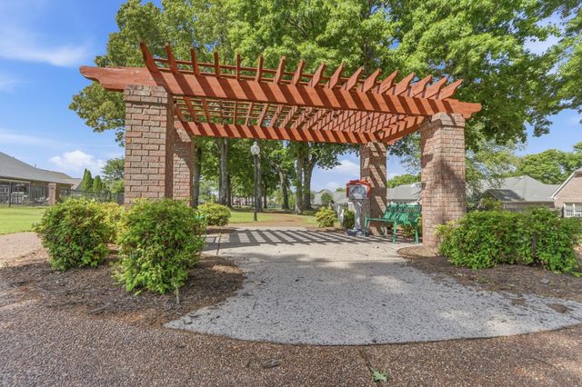 536 WARWICK WILLOW CV, Collierville, TN 38017