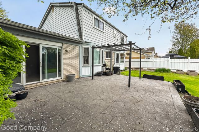 39423 Baroque Boulevard, Clinton Charter Township, MI 48038