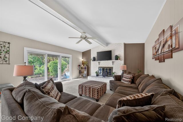 39423 Baroque Boulevard, Clinton Charter Township, MI 48038