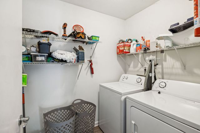 126 Five Oaks Dr, Nashville, TN 37217