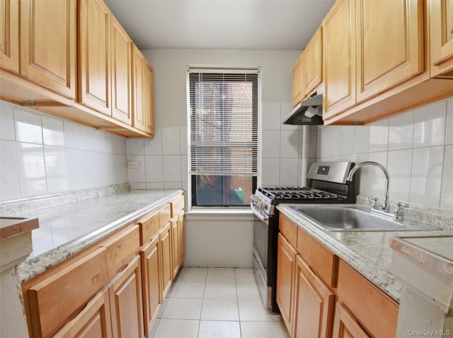3231 Barker Avenue 2A, Bronx, NY 10467