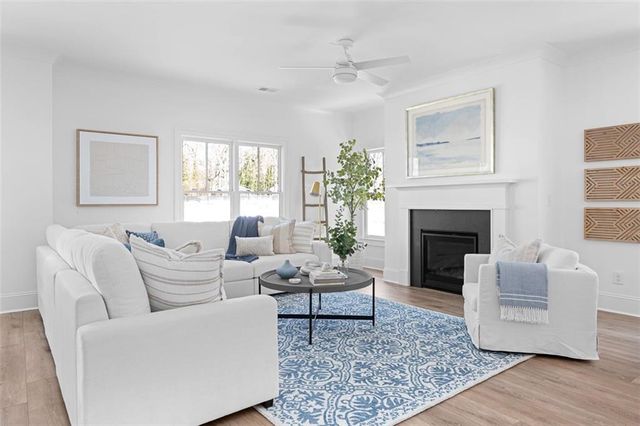 3307 Stillwood Drive, Hapeville, GA 30354