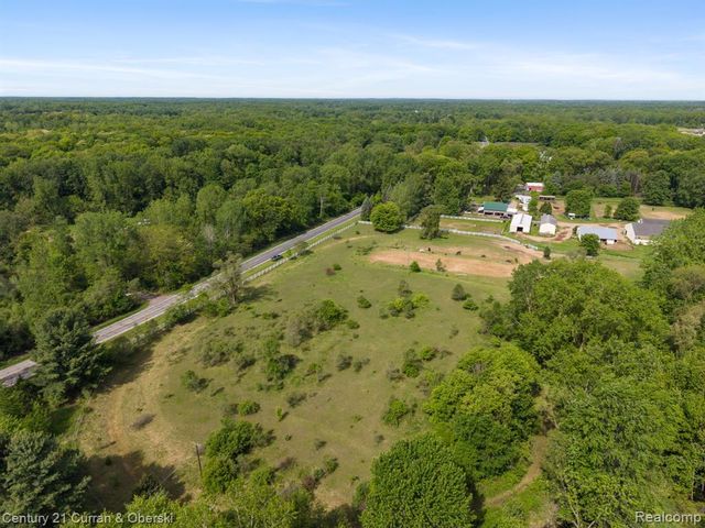 0000 Seven Mile Rd, South Lyon, MI 48178