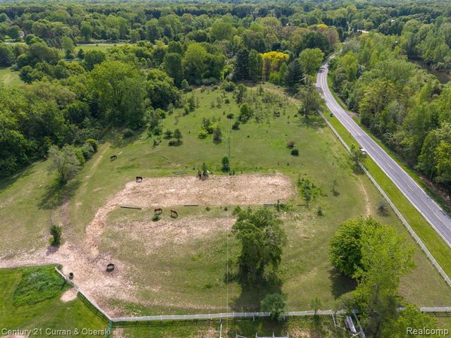 0000 Seven Mile Rd, South Lyon, MI 48178
