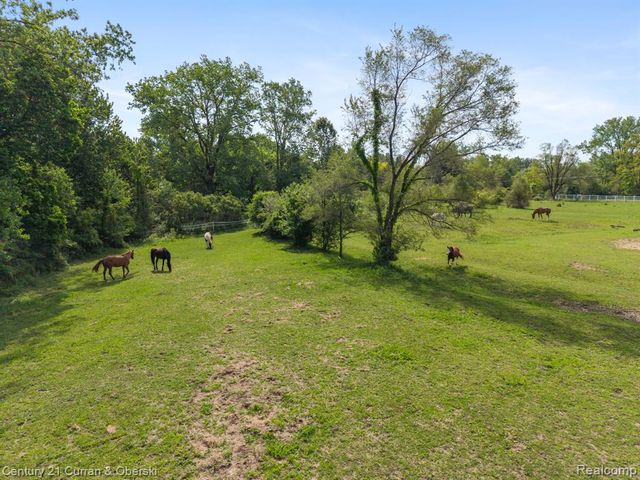 0000 Seven Mile Rd, South Lyon, MI 48178