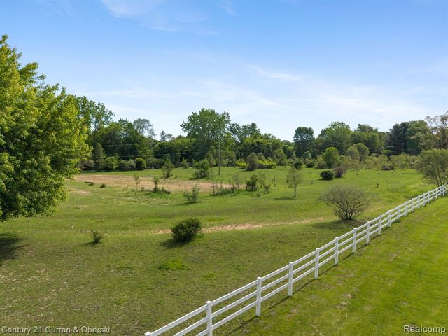 0000 Seven Mile Rd, South Lyon, MI 48178