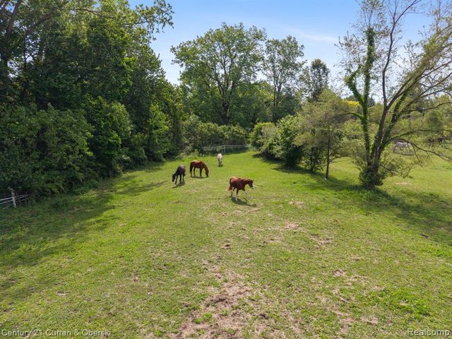 0000 Seven Mile Rd, South Lyon, MI 48178
