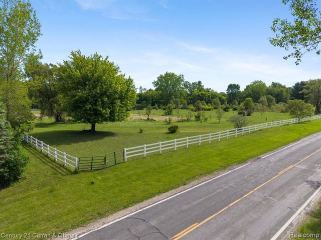 0000 Seven Mile Rd, South Lyon, MI 48178