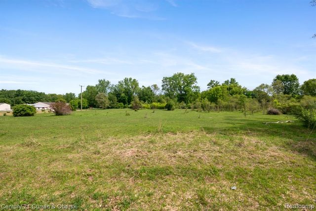 0000 Seven Mile Rd, South Lyon, MI 48178