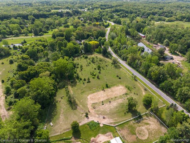 0000 Seven Mile Rd, South Lyon, MI 48178