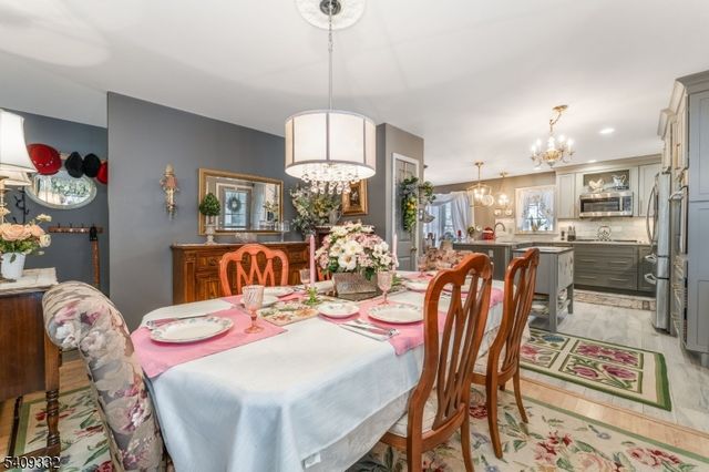 7 Rachel Ct, Clinton Town, NJ 08809