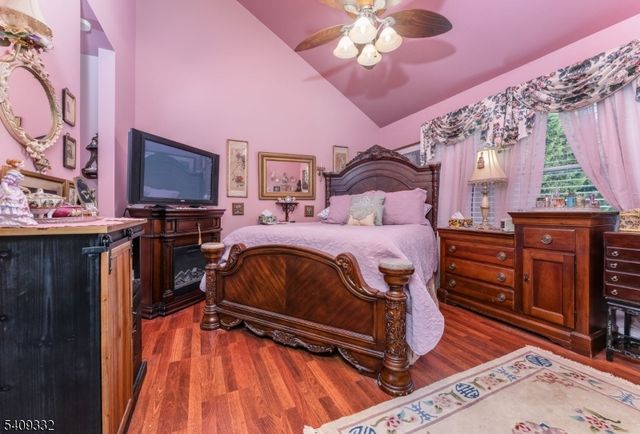 7 Rachel Ct, Clinton Town, NJ 08809