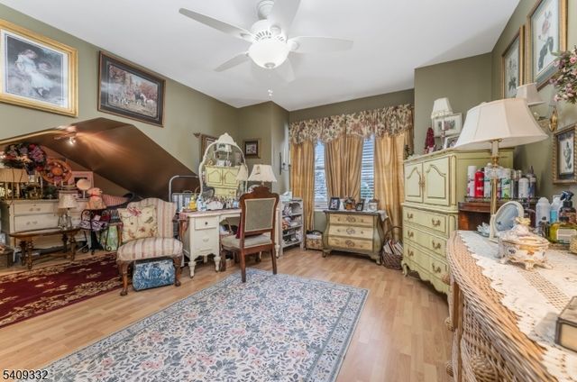 7 Rachel Ct, Clinton Town, NJ 08809