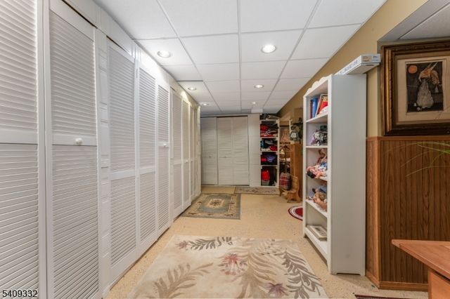 7 Rachel Ct, Clinton Town, NJ 08809