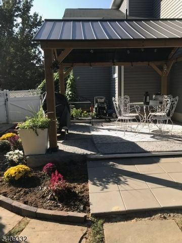 7 Rachel Ct, Clinton Town, NJ 08809