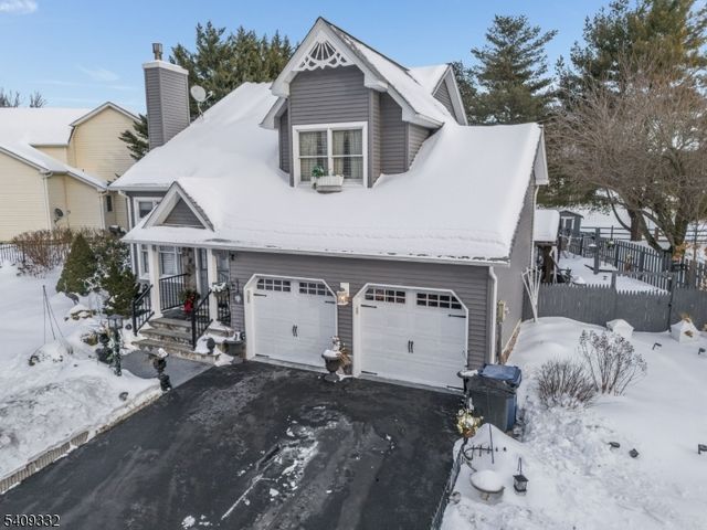 7 Rachel Ct, Clinton Town, NJ 08809