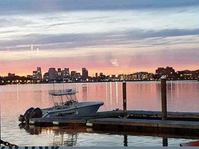 55 Port Norfolk St 3, Boston, MA 02122