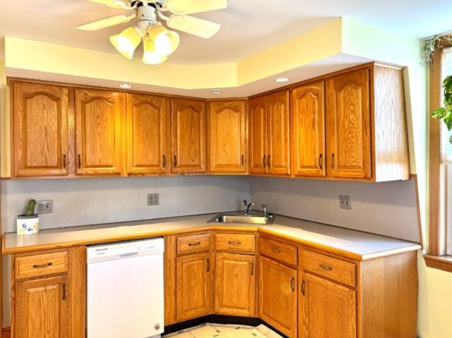 55 Port Norfolk St 3, Boston, MA 02122