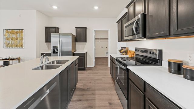 635 Sky Muse Drive, Lavon, TX 75166