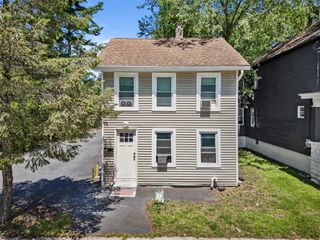 17 Sterling Street, Middletown, NY 10940