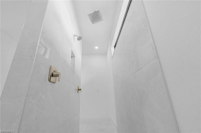 2001 NW 25th AVE, Cape Coral, FL 33993