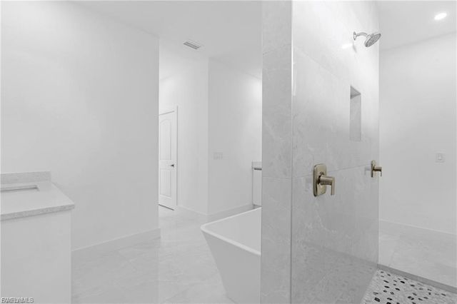 2001 NW 25th AVE, Cape Coral, FL 33993