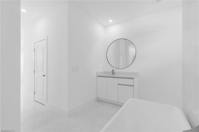 2001 NW 25th AVE, Cape Coral, FL 33993