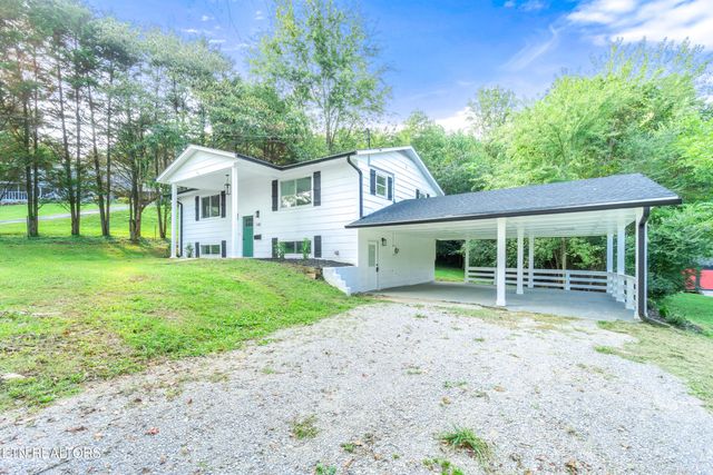 140 Charles Place, Harriman, TN 37748