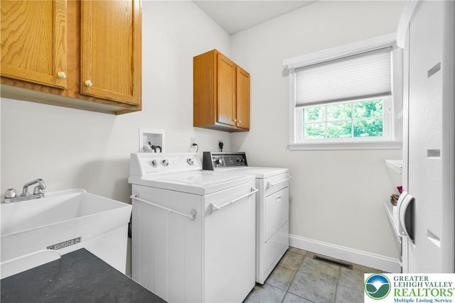 4521 Loraine Lane, Hanover Twp, PA 18017