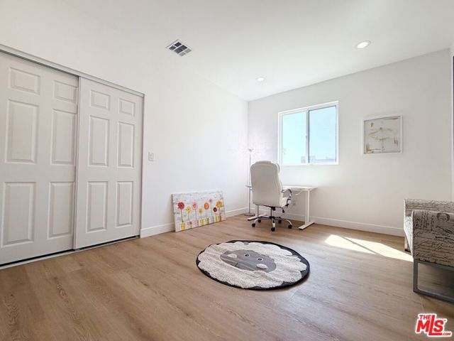 4627 Rosewood Avenue, Los Angeles, CA 90004