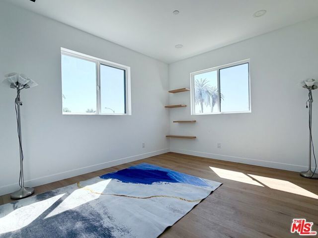 4627 Rosewood Avenue, Los Angeles, CA 90004