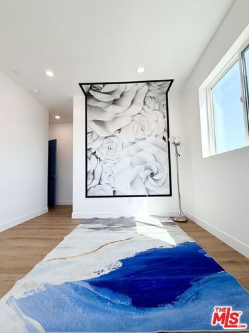 4627 Rosewood Avenue, Los Angeles, CA 90004