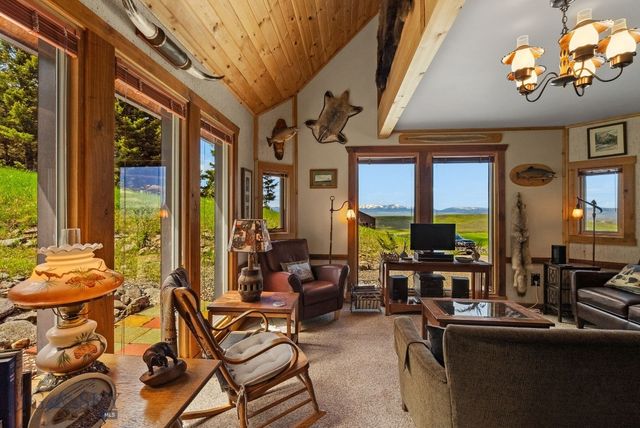 3 Highland Ranch Road, Wilsall, MT 59086