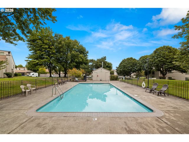 9912 Sw TRAPPER Ter, Beaverton, OR 97008