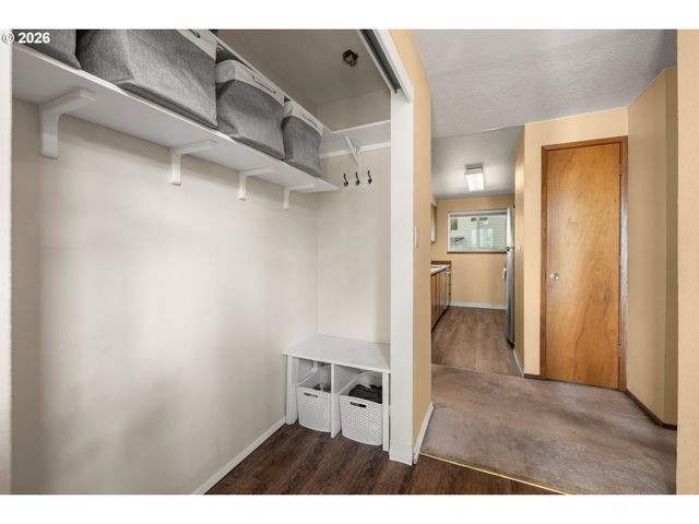 9912 Sw TRAPPER Ter, Beaverton, OR 97008