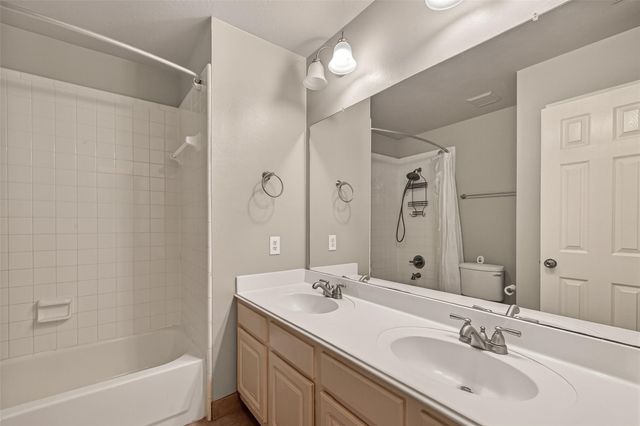 4227 N Webber Drive, Pearland, TX 77584