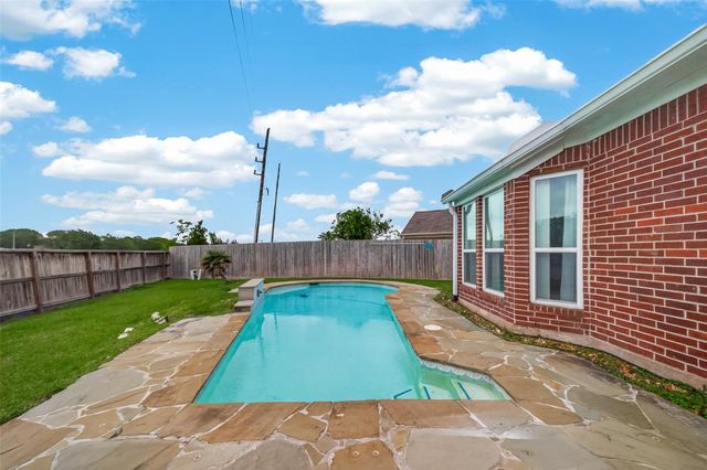 4227 N Webber Drive, Pearland, TX 77584