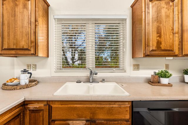 14087 Sun Forest Dr, Penn Valley, CA 95946