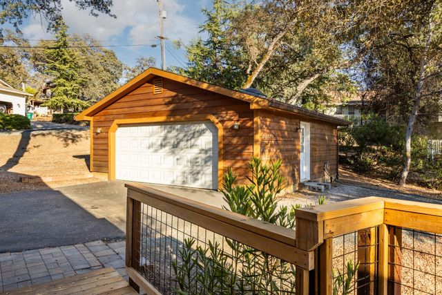 14087 Sun Forest Dr, Penn Valley, CA 95946