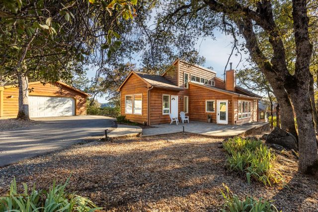 14087 Sun Forest Dr, Penn Valley, CA 95946